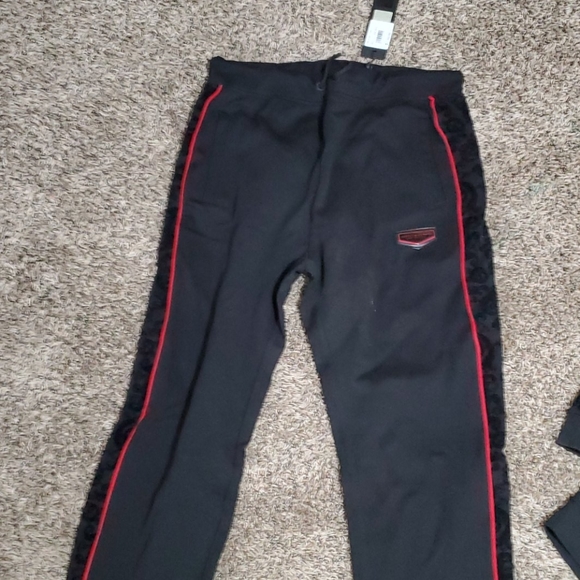 Sweat suit - Picture 2 of 4